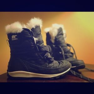 Sorel boots for kids in black NEW
